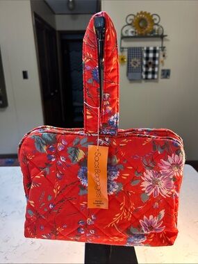 Sacs Bagages Red Floral Quilted Cosmetic Travel Bag